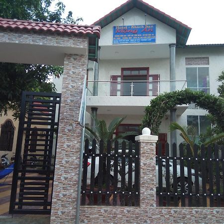 Khach San Mong An Hotel Vĩnh Hy Buitenkant foto