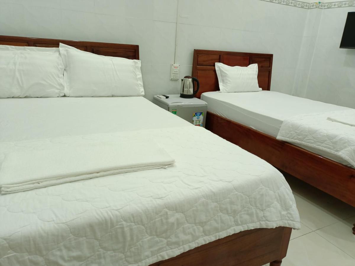 Khach San Mong An Hotel Vĩnh Hy Buitenkant foto