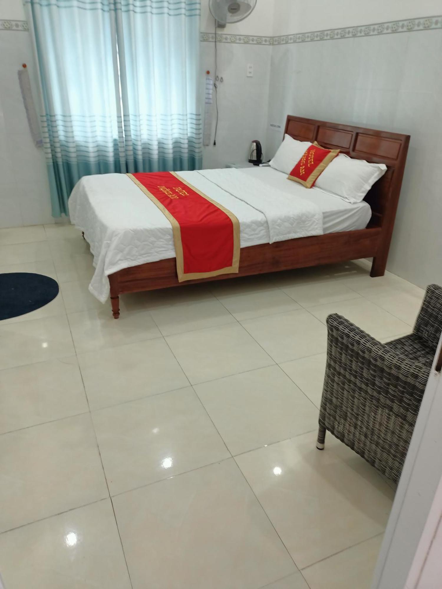Khach San Mong An Hotel Vĩnh Hy Buitenkant foto