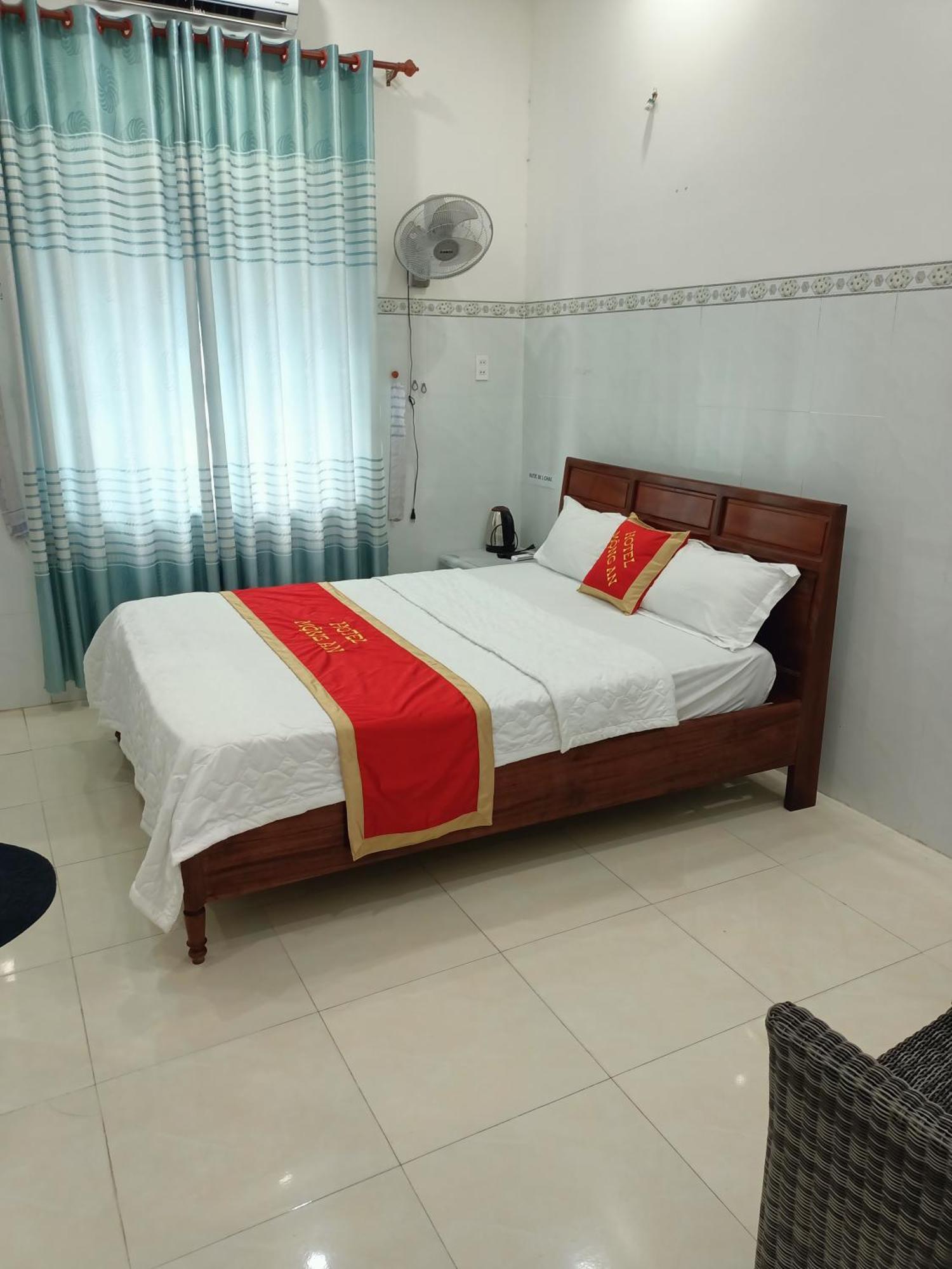 Khach San Mong An Hotel Vĩnh Hy Buitenkant foto