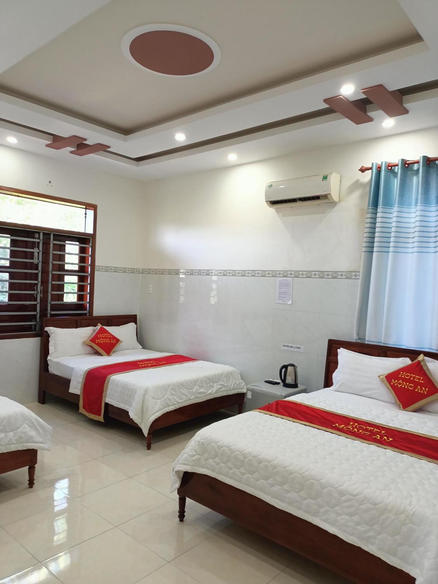 Khach San Mong An Hotel Vĩnh Hy Buitenkant foto