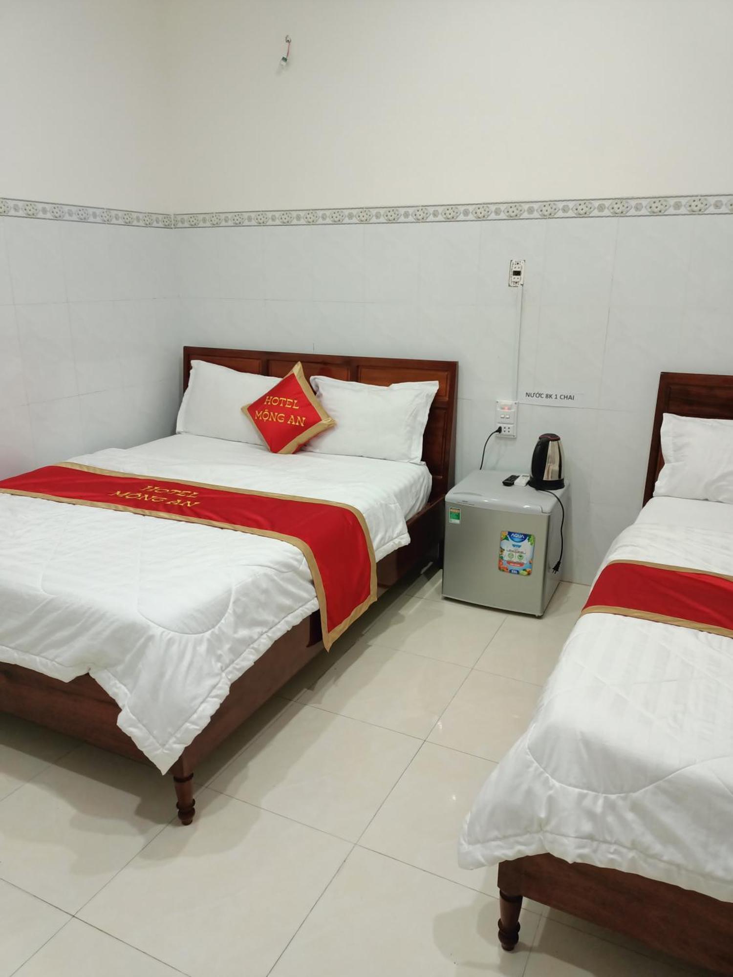 Khach San Mong An Hotel Vĩnh Hy Buitenkant foto