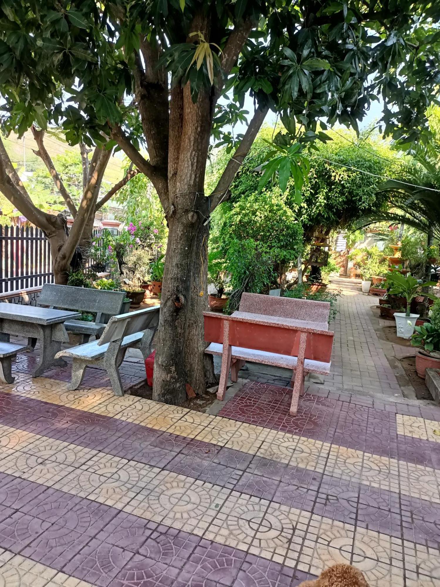 Khach San Mong An Hotel Vĩnh Hy Buitenkant foto