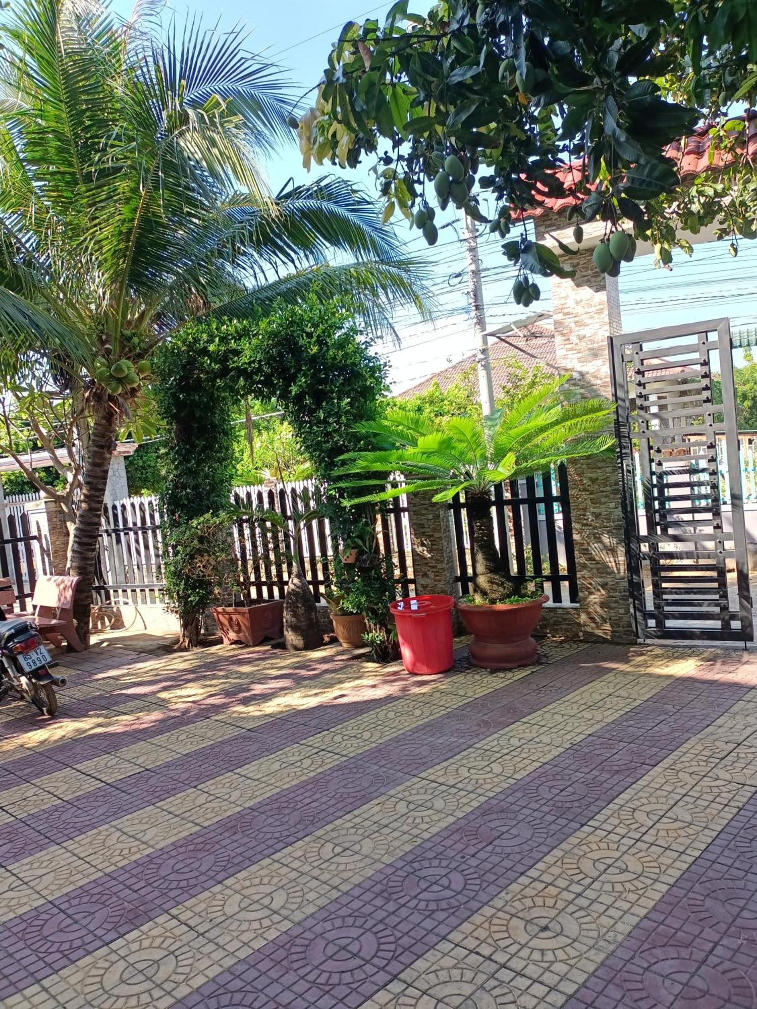Khach San Mong An Hotel Vĩnh Hy Buitenkant foto
