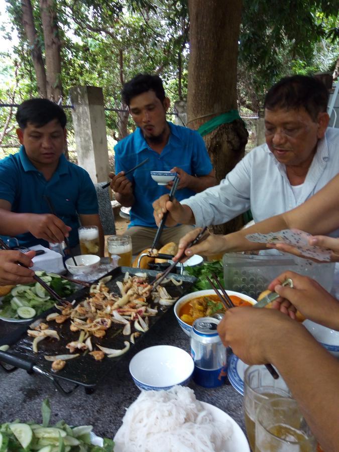 Khach San Mong An Hotel Vĩnh Hy Buitenkant foto