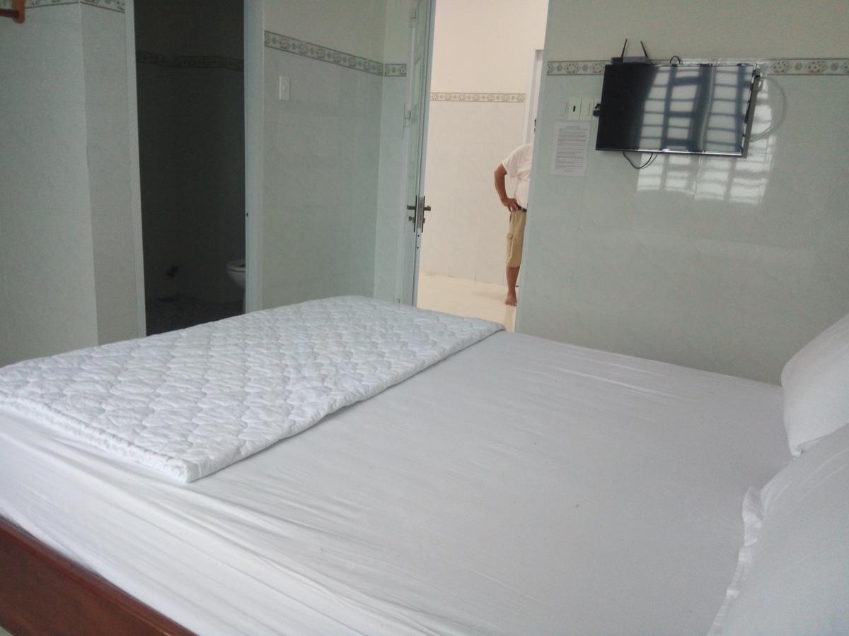 Khach San Mong An Hotel Vĩnh Hy Buitenkant foto